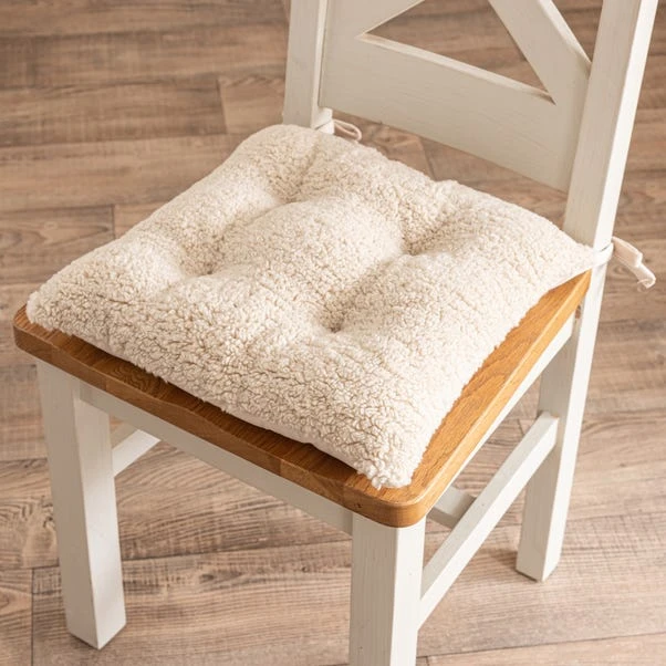 Dunelm Faux Shearling Seat Pad 1 Dunelm Faux Shearling Seat Pad